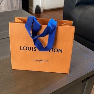 2 Louis Vuitton gift bags